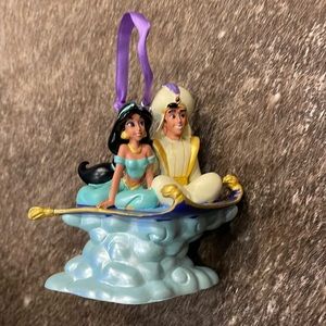 Disney 2015 Sketchbook Christmas Singing Ornament Aladdin Jasmine Magic Carpet